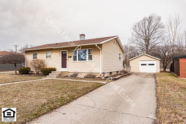 Photo - Charming 3 Bedroom Home with Fantastic Outdoor Space - Animals Welcome!