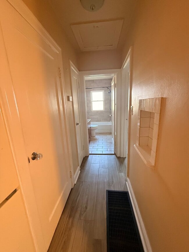 Photo - 932 Negley Ave Unidad B