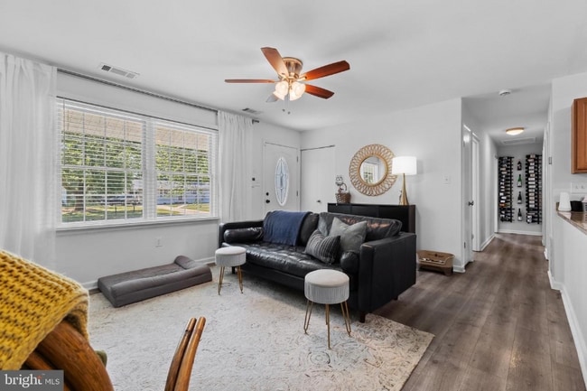 Photo - 4402 Wyres St