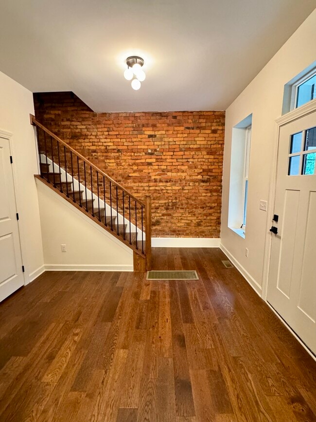 Photo - 1321 Forsythe Ave
