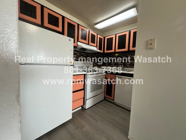 Photo - 306 E 700 S