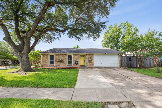 Building Photo - 4218 Crestwood Dr Rental