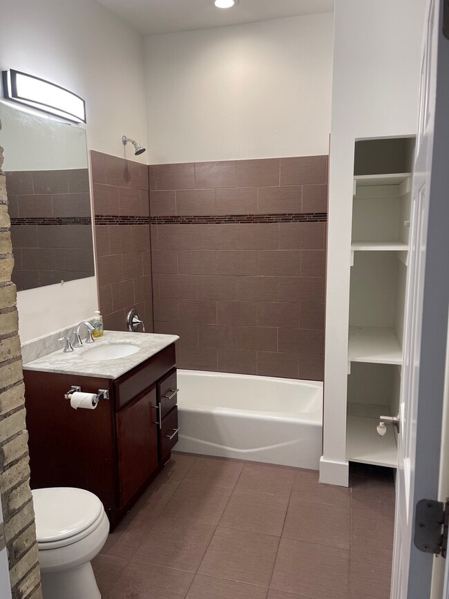 Photo - 3220 N Humboldt Blvd