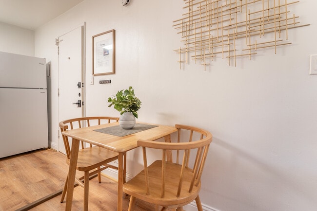 Photo - Beachwood Apartments