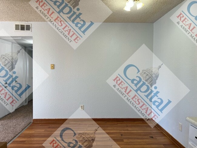 Photo - Spacious 2 bedroom Apartment