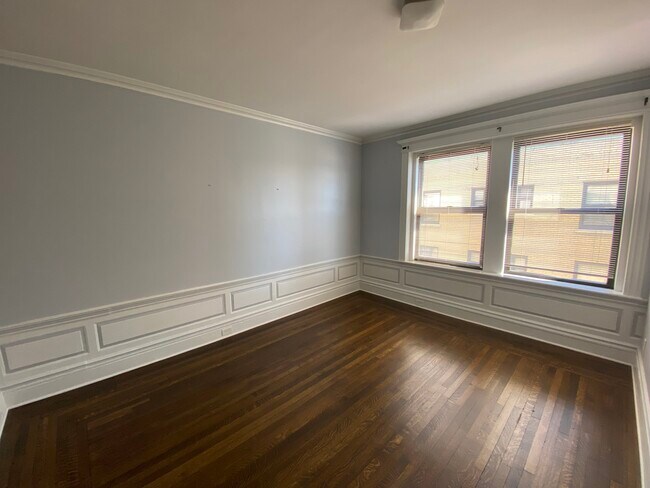 Building Photo - 466 Commonwealth Ave Unit 306