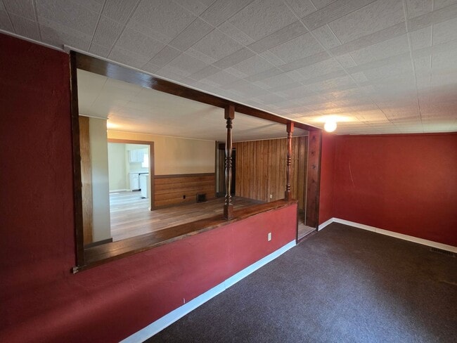 Photo - 2164 Penguin Ave