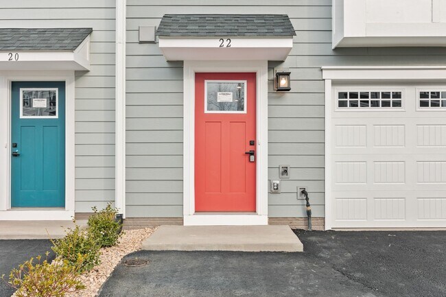 Photo - 22 Iron Horse Ln