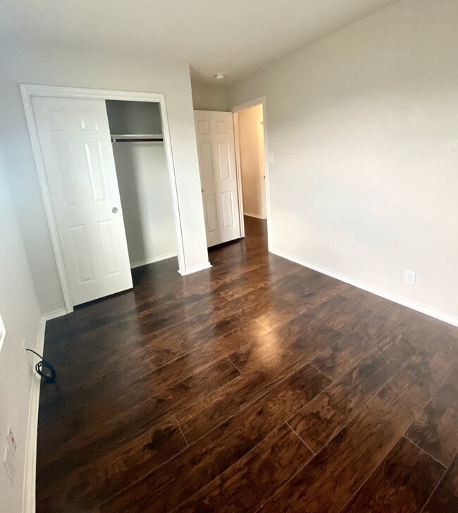 Photo - 11515 Oaks Hike