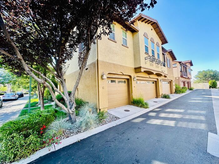 Photo - 1915 Wind Ranch Rd