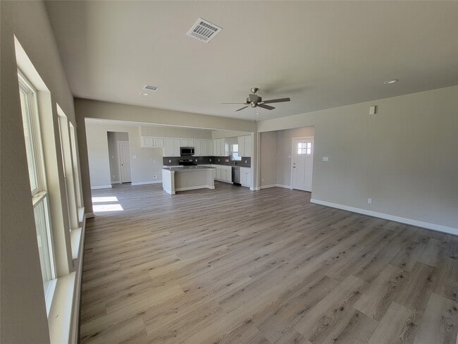 Photo - 1620 La Delle St