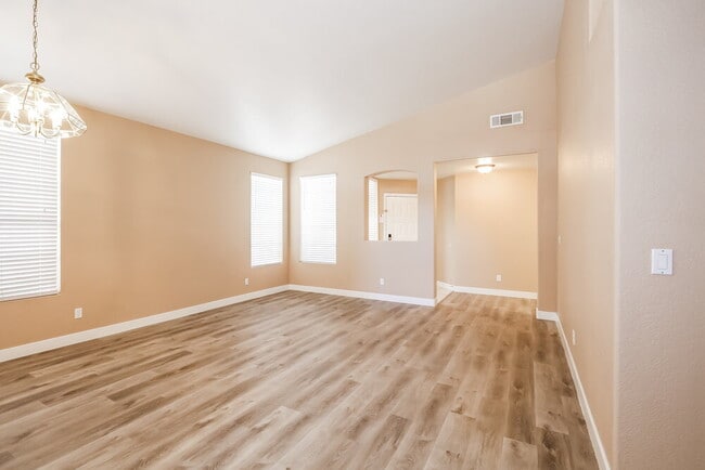 Photo - 1736 Shadow Bay Ct