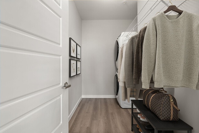 27-web-or-mls-Laundry.Closet