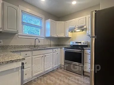 Photo - 804 Romine Ave