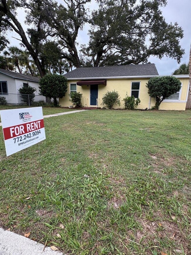 Building Photo - 810 Citrus Ave