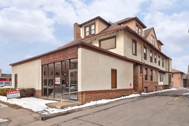 Photo - 215 Alexander St