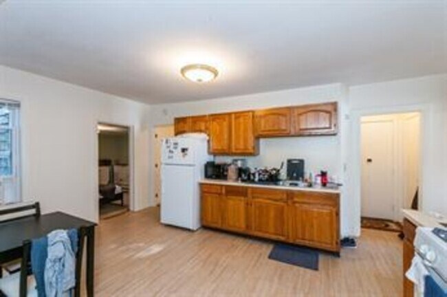 Photo - 18 Ashley St Unit 3