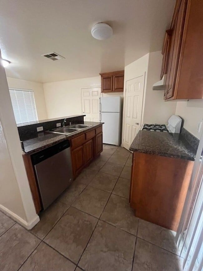 Photo - 722 K St Unit A