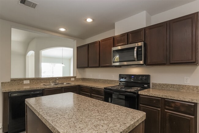 Photo - 13401 Raintree Dr