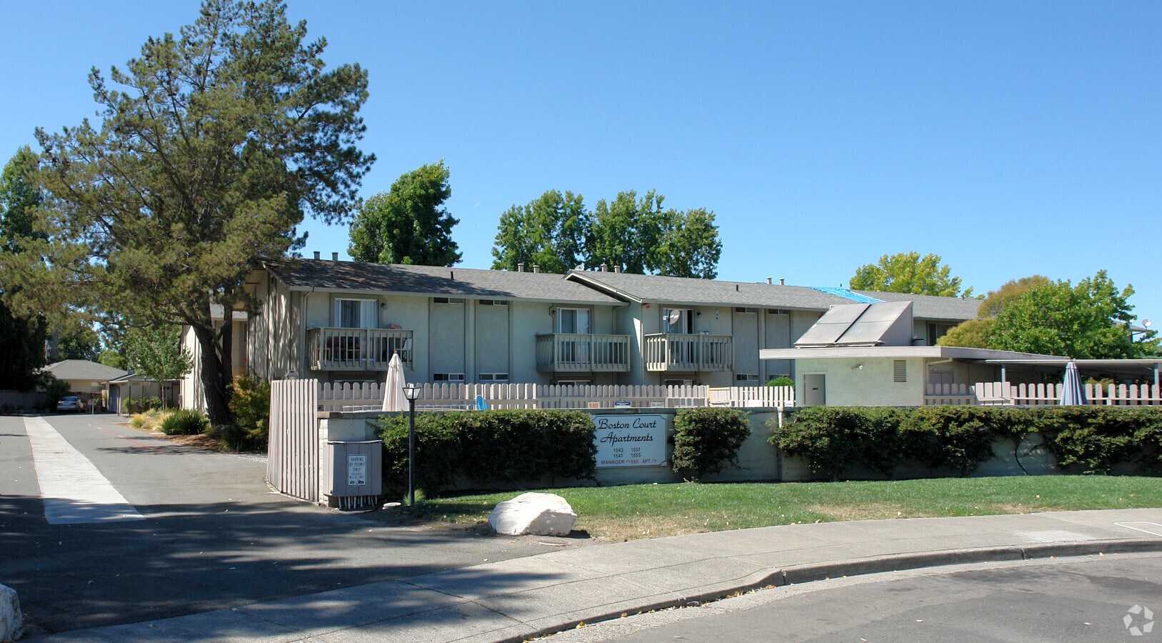Photo - Boston Court Apartments
