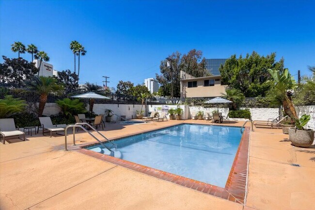 Photo - 1115 S Elm Dr Unit SS