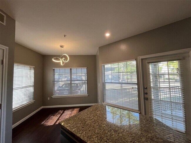 Photo - 2320 Gracy Farms Ln Unit 711