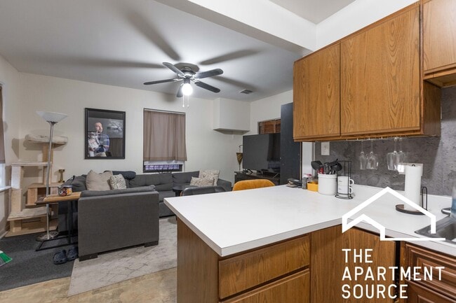 Photo - 1627 N Winchester Ave