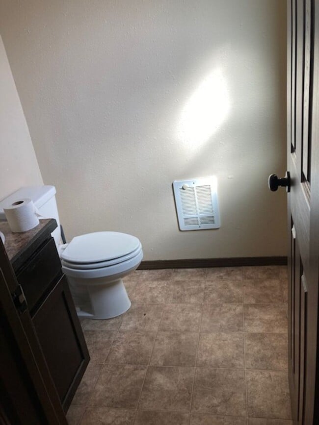 Building Photo - 236 Quincy St Unit 236 #B Rental