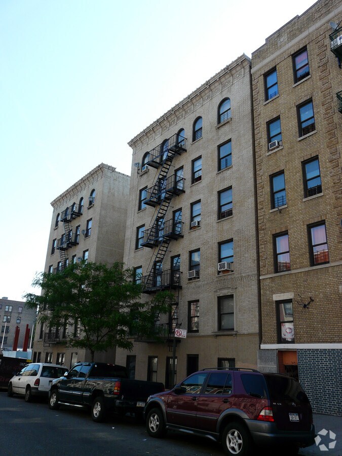2400 Valentine Ave - 2400 Valentine Ave