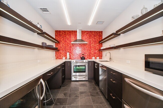 Photo - 5110 San Felipe St Unidad 145W