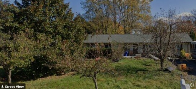 Building Photo - 10 Honeybee Ave Rental