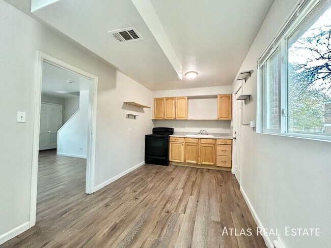 Photo - 1853 W Mosier Pl