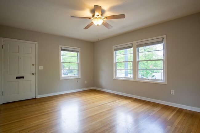 Photo - Charming NW 1-Bed Ready Late May! Unit 1952-1