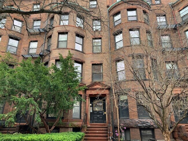 45 Bay State Rd