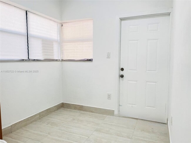Photo - 13390 NE 6th Ave Unit 1