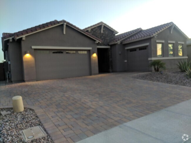 Building Photo - 3521 E Desert Broom Dr Rental