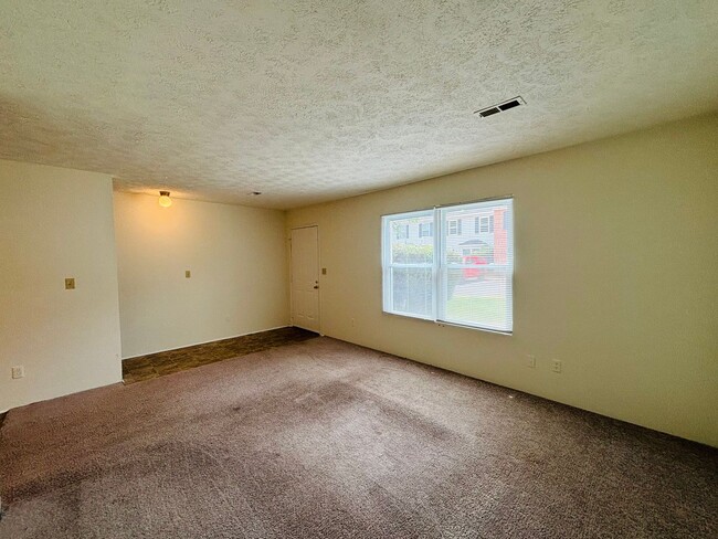 Photo - 174 Clover Valley Cir