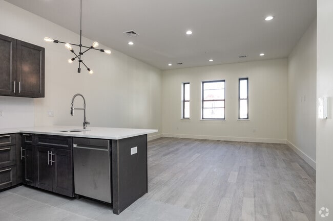 1BR, 1BA - 938SF - 604 Bloomfield