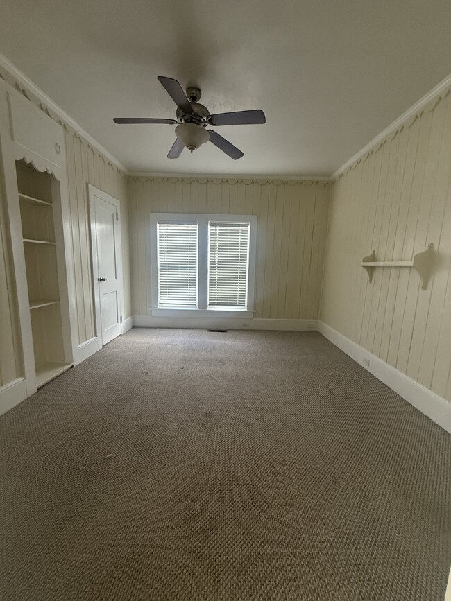 Photo - 303 W Parrish Dr