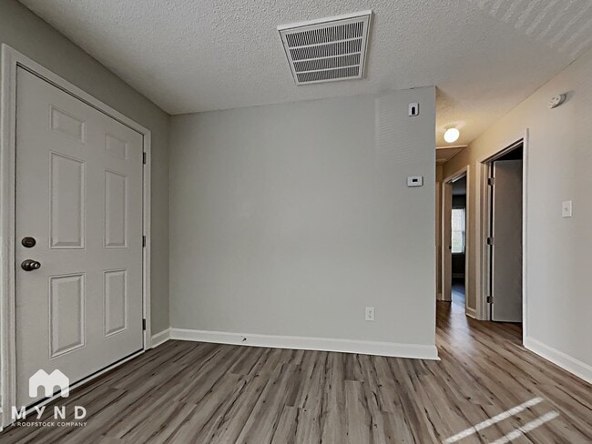 Photo - 4818 Morgan St