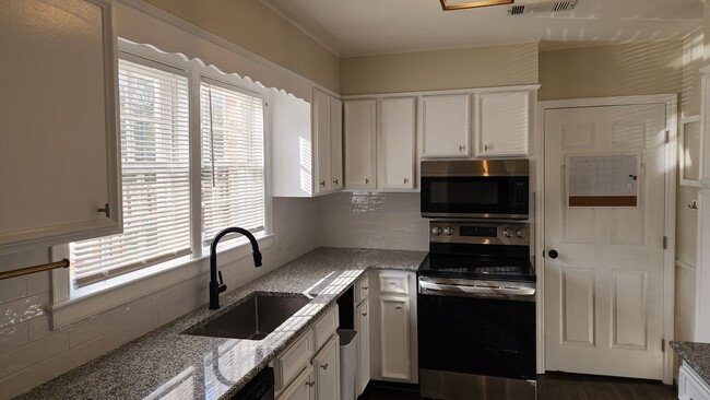 Photo - Welcome to this charming 3-bedroom, 1-bath... House