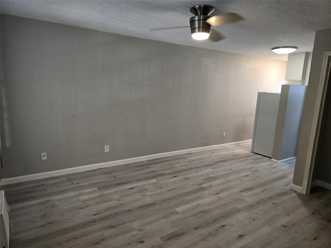 Building Photo - 2501 Yoakum Blvd Unit 13
