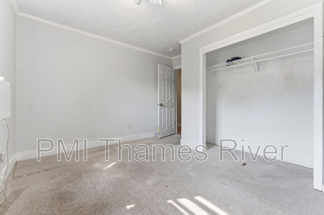 Photo - 33 Lodus Ct