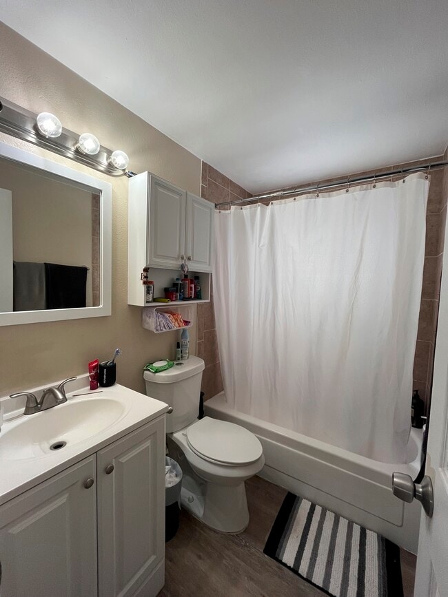 Building Photo - 7060 Alegre Cir Unit 2 Rental