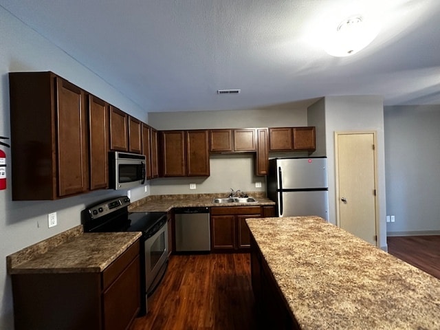 Building Photo - 451 E Burlington St Rental