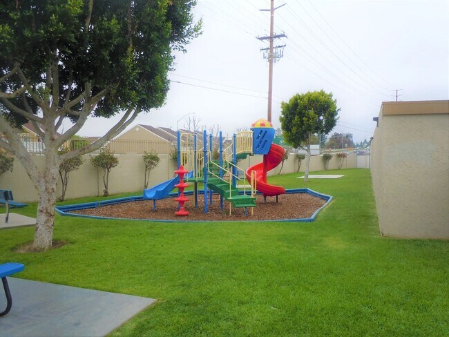 171 Mariposa Apartments