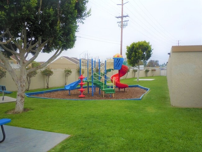 Photo - 171 Mariposa Apartments