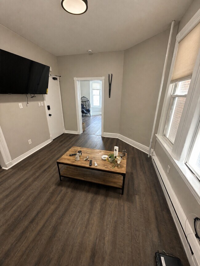 Living Room - 308 7th Ave W Unit #1