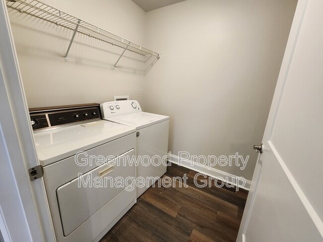 Photo - 414 Whiteoak St Unidad A