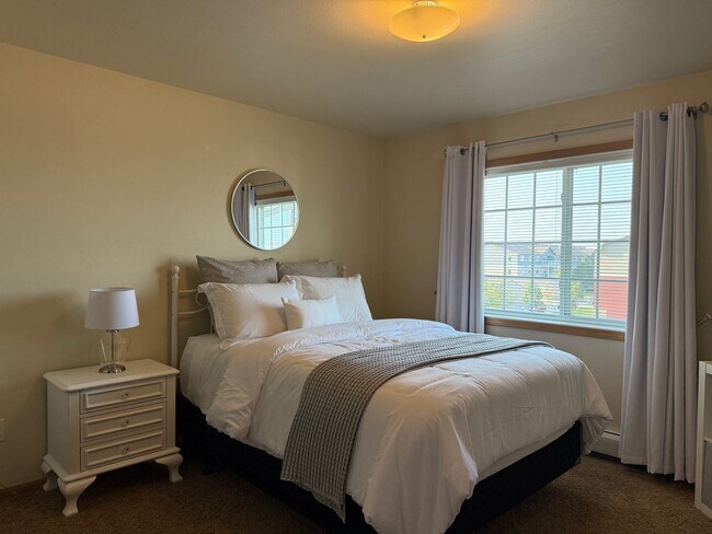 Photo - The Edge of Osgood Apartments